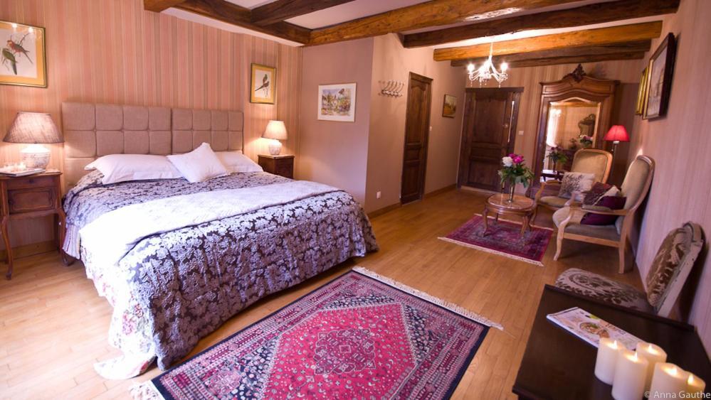 Bed and Breakfast Le Cheval Blanc  Saint-Antonin Exterior foto